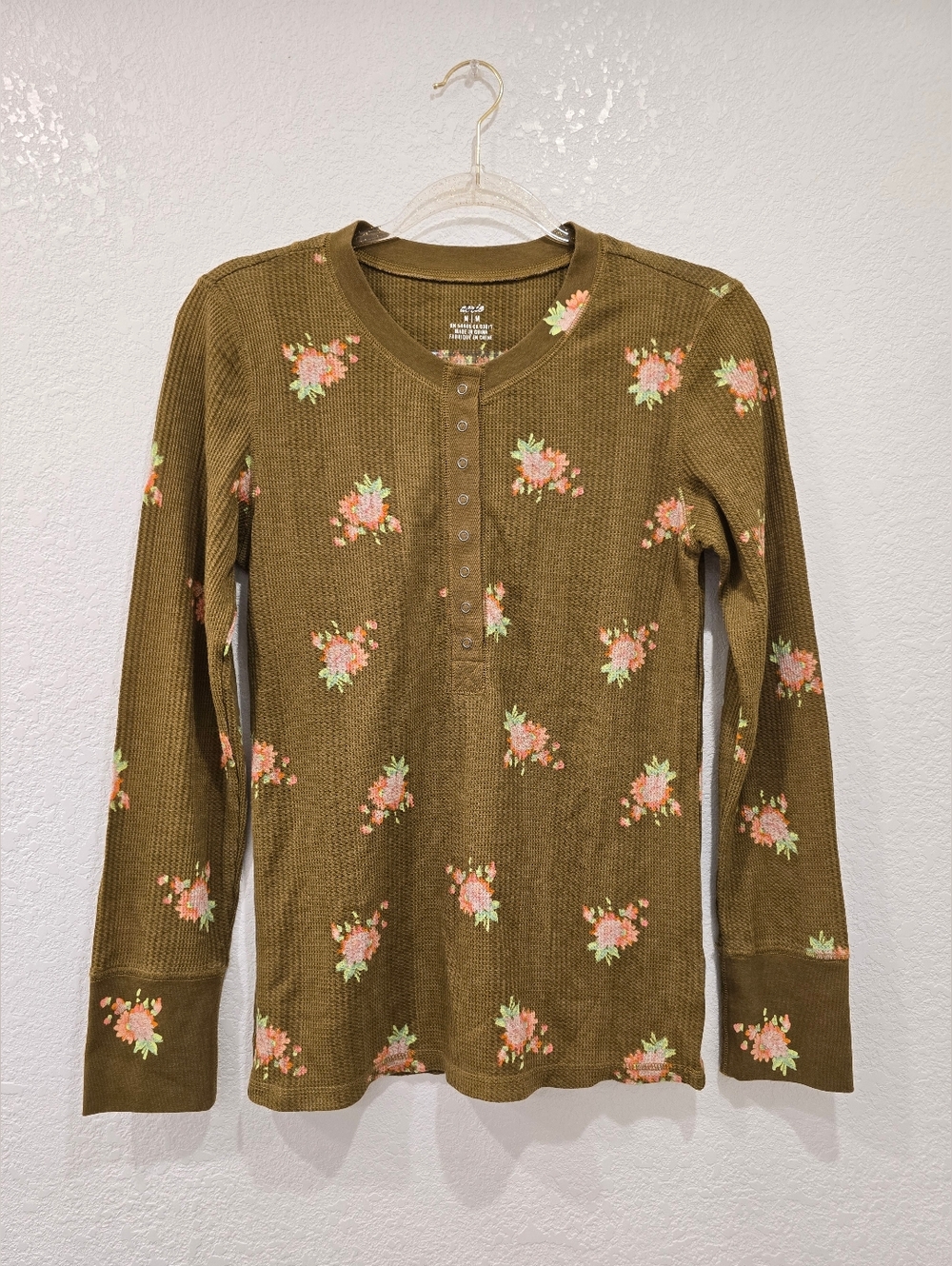 Aerie thermal long sleeve Henley shirt floral snap button M NWOT